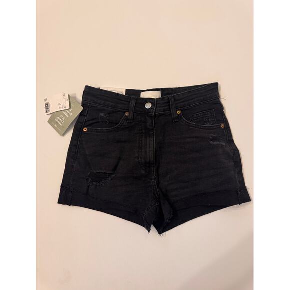 NWT H&M Women's Regular Waist Black Denim Shorts Distressed Size 6 US Stretch - Picture 1 of 6